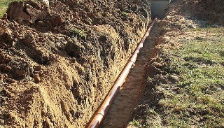 Копка траншей для водопровода в Губкине: цена за метр от 945 руб.