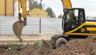 Выкопать яму экскаватором в Губкине от 945 руб. - 2Землекопа-Гбк
